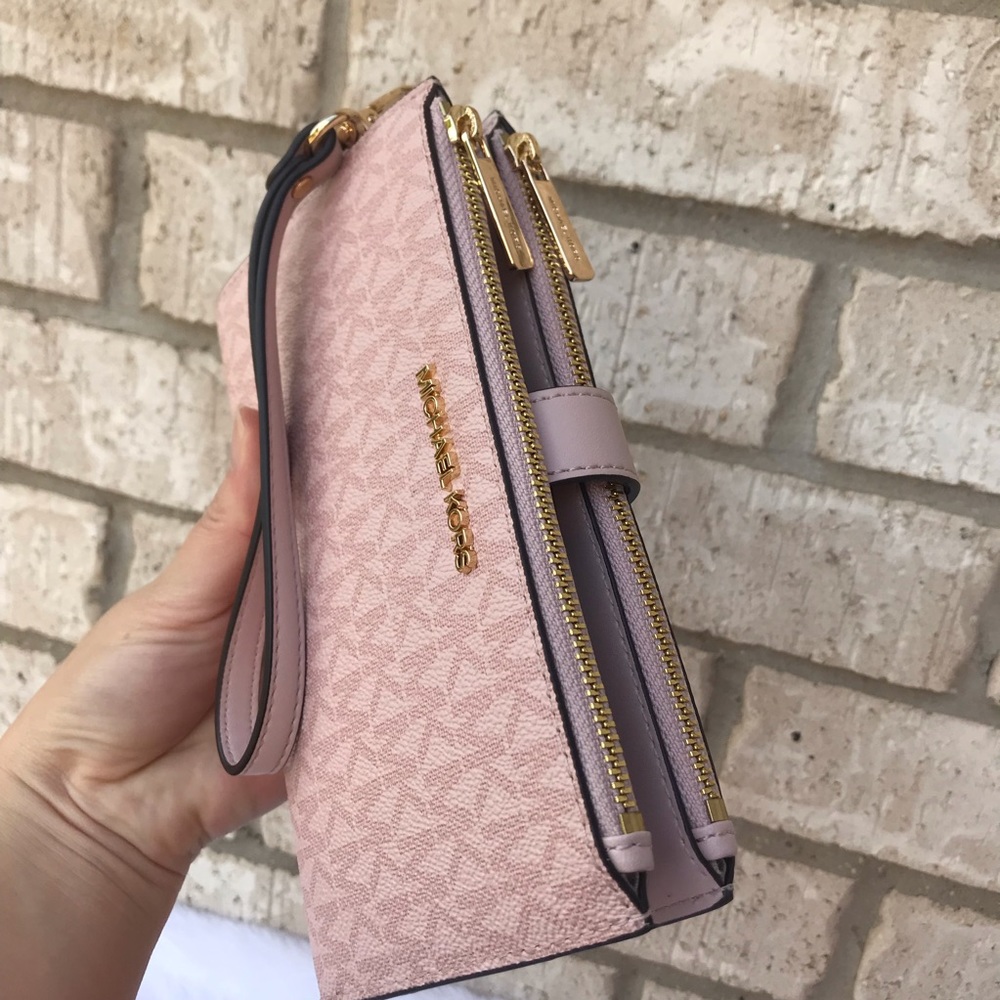 Nwt! Michael kors wallet